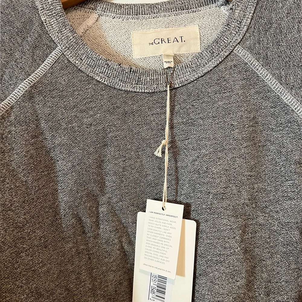 The Great College sweatshirt size 0. Never worn. - Picture 4 of 6